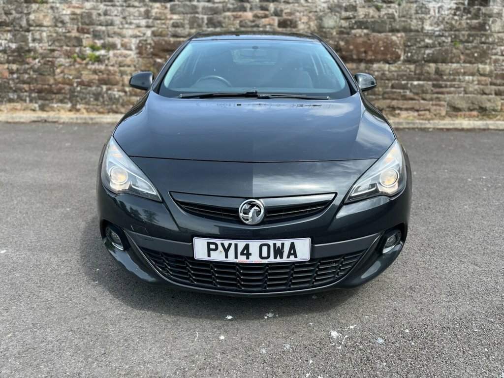 Vauxhall Astra GTC 1.7L Limited Edition Black #2