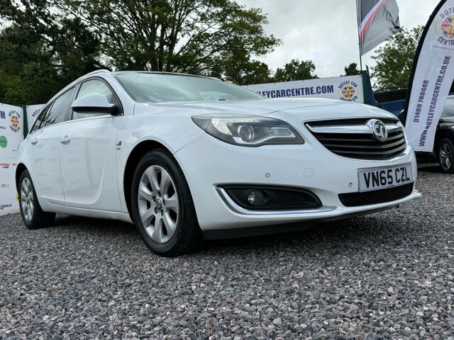 Vauxhall Insignia 2.0 Cdti Ecoflex Sri Nav Sports Tourer VN65CZL White #2