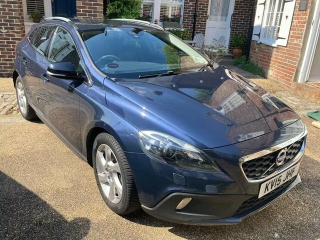 Volvo V40 Cross Country 2.0 D4 Lux Nav Hatchback Euro 6 Blue