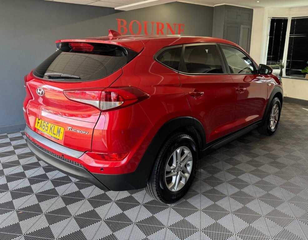 Hyundai Tucson 1.6L S FA65KLM Red #4
