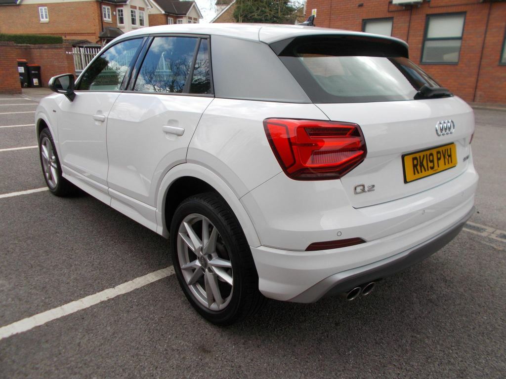 Audi Q2 Audi Q2 1.5 Tfsi Cod 35 S Line Suv S Tr RK19PYH White #4