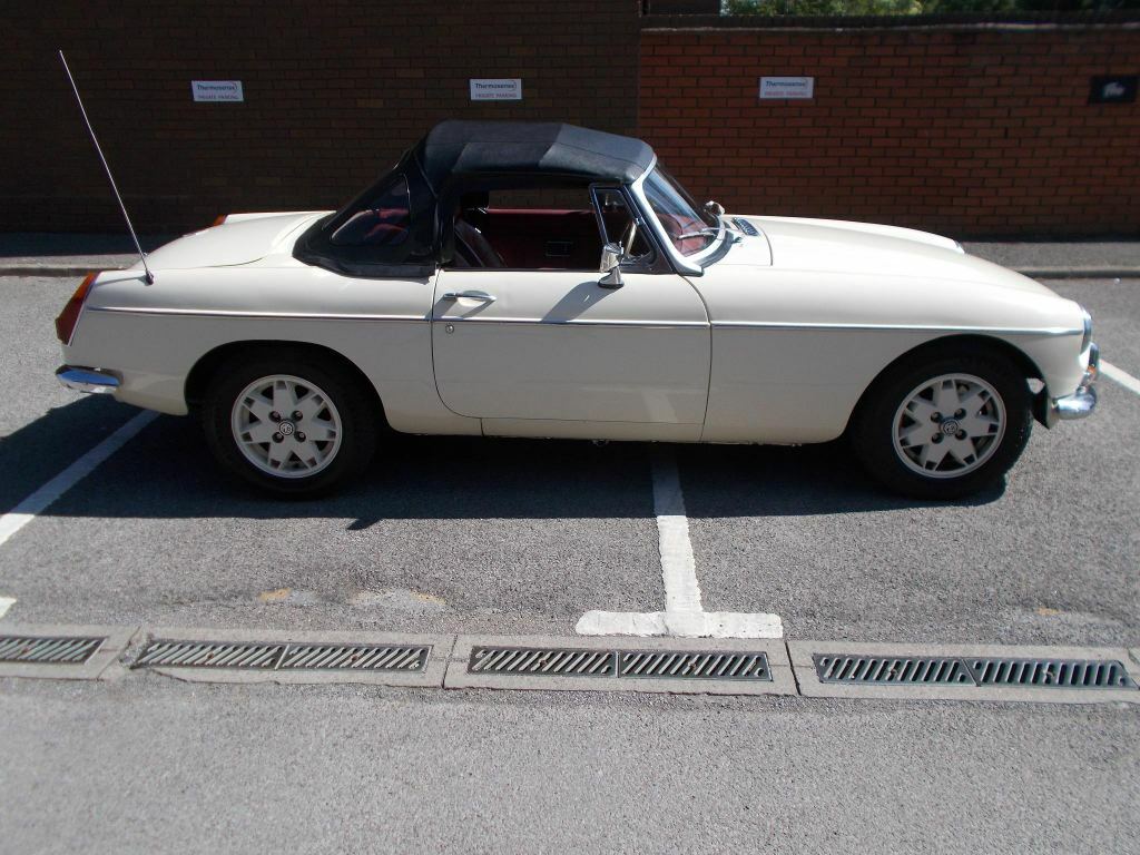 MG MGB GT Mg Mgb Gt 1.8 Roadster 2-Dr White #2