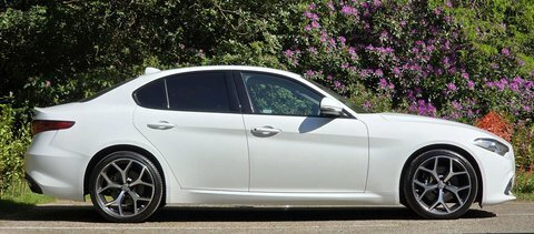 Alfa Romeo Giulia 2019 19 2.0 MX19TDV White #3