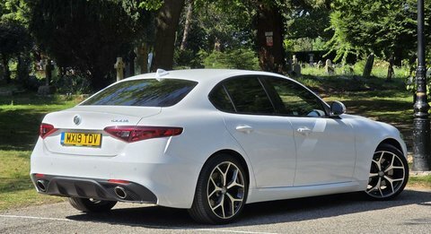 Alfa Romeo Giulia 2019 19 2.0 MX19TDV White #6