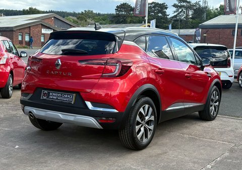 Renault Captur 1.3 Captur S GY70JYR Red #6