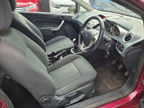 Ford Fiesta 1.4 Fiesta Titanium Red #5