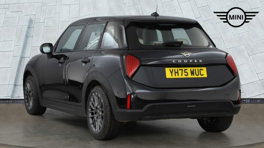 Mini Hatch C 5dr YH75WUC Black #2
