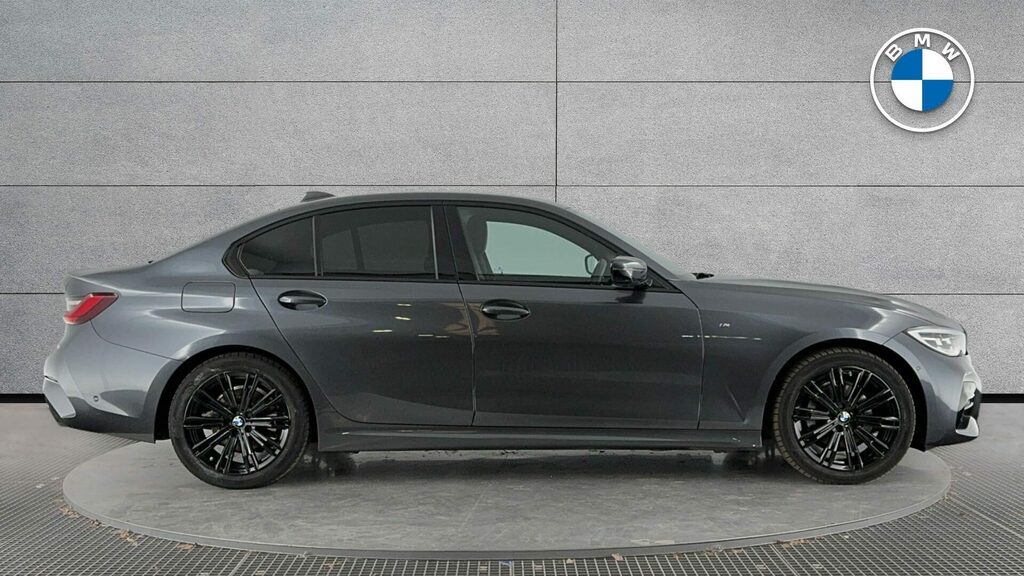 BMW 3 Series Saloon YA22OYR Grey #3