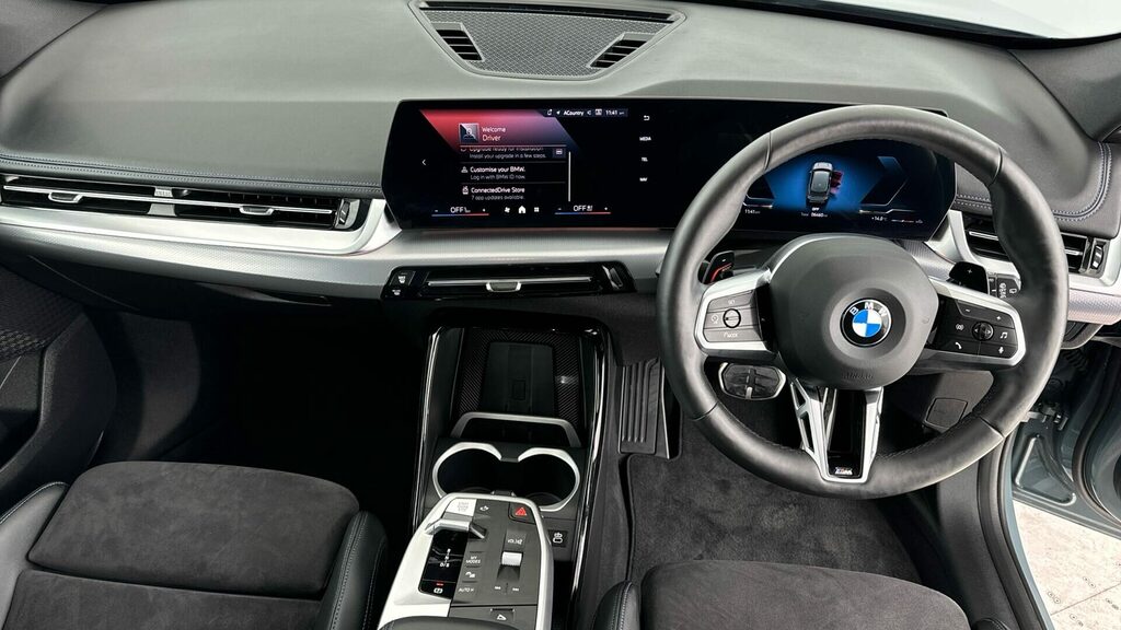 BMW X1 Suv YK25PBR Green #4