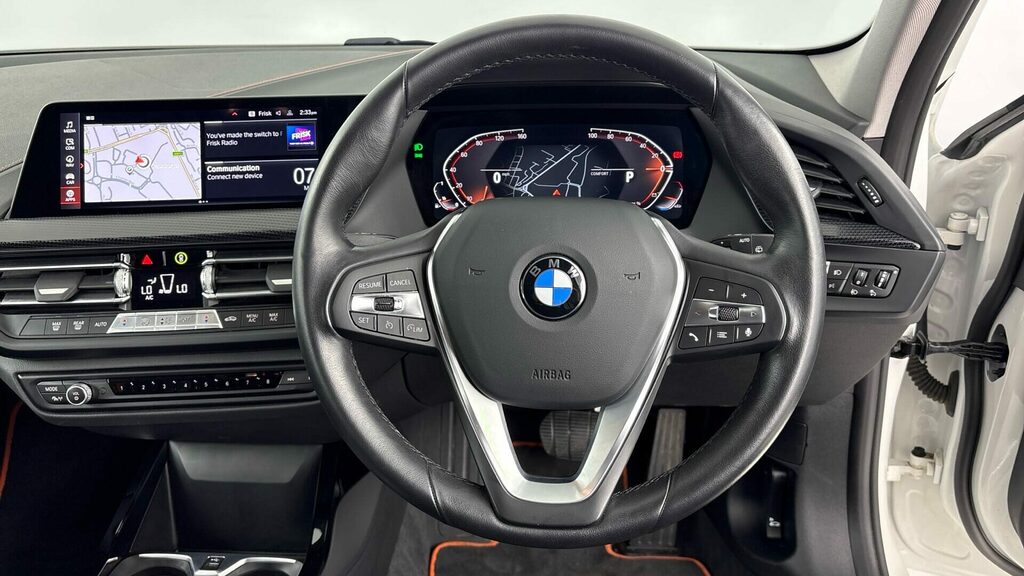 BMW 1 Series Sports PL72WYF White #5