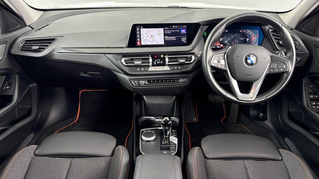 BMW 1 Series Sports PL72WYF White #4