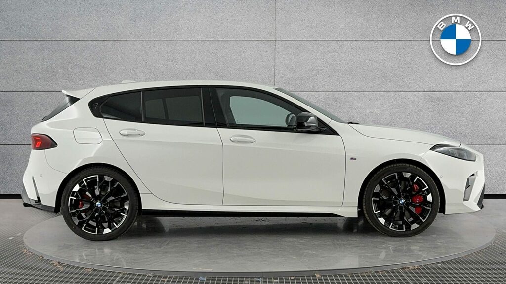 BMW 1 Series Sports YA74NYW White #3