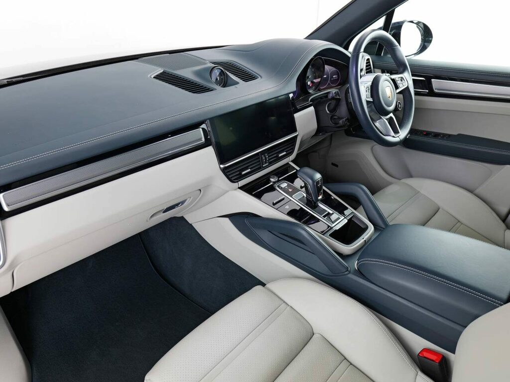Porsche Cayenne Hybrid PL22ZVC Blue #5