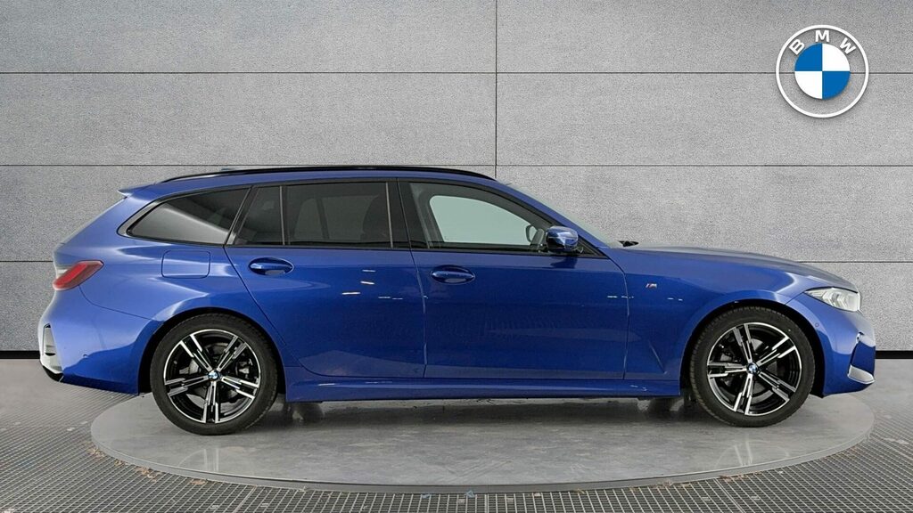 BMW 3 Series Estate GD74FSE Blue #3