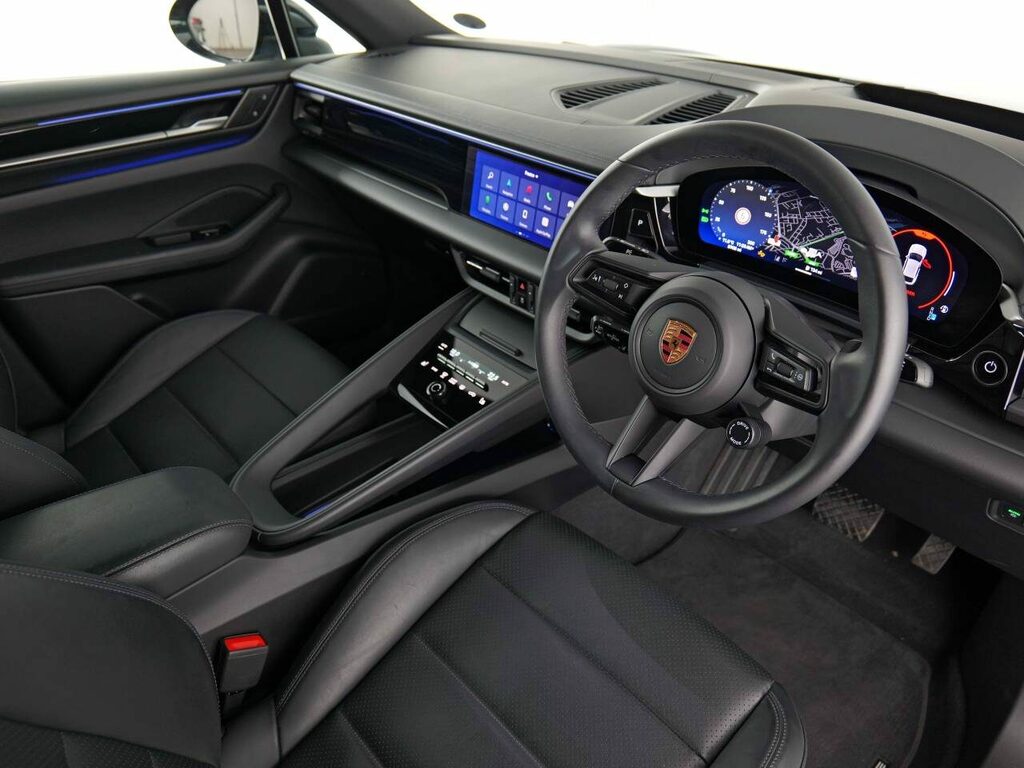 Porsche Macan Electric PN75ZUD Black #4
