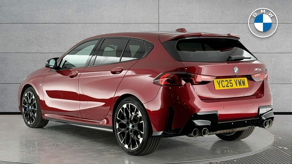 BMW 1 Series Sports YC25VWW Red #2