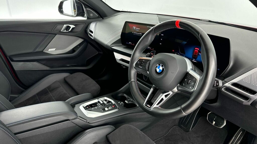 BMW 1 Series Sports YC25VWW Red #6