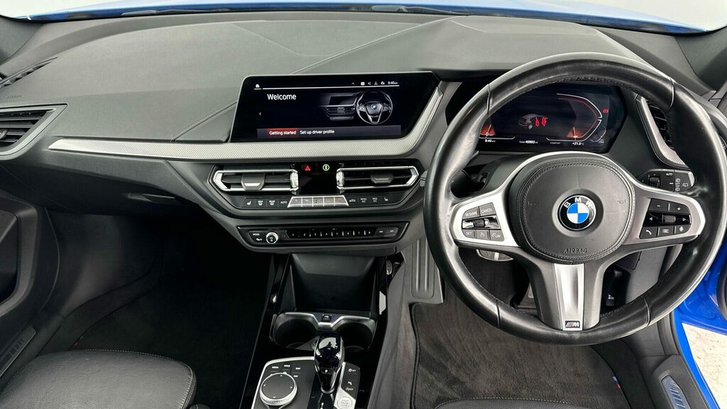 BMW 1 Series Sports YE71BXD Blue #4