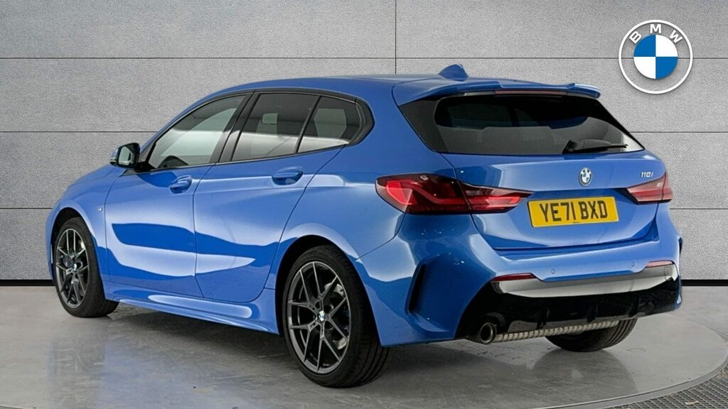 BMW 1 Series Sports YE71BXD Blue #2