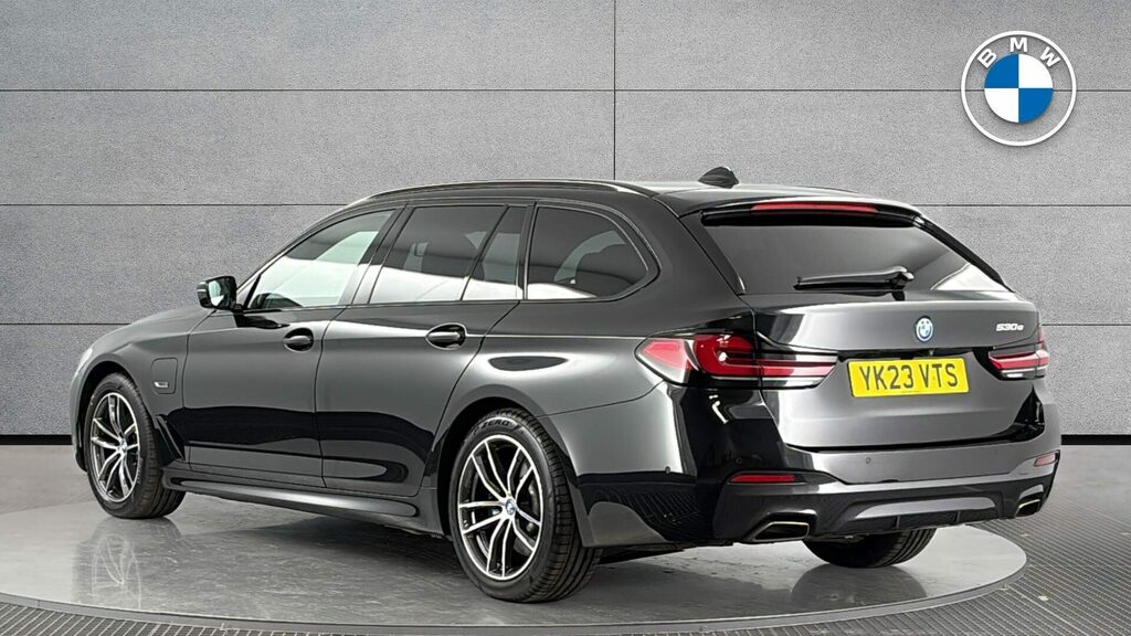 BMW 5 Series Estate YK23VTS Blue #2