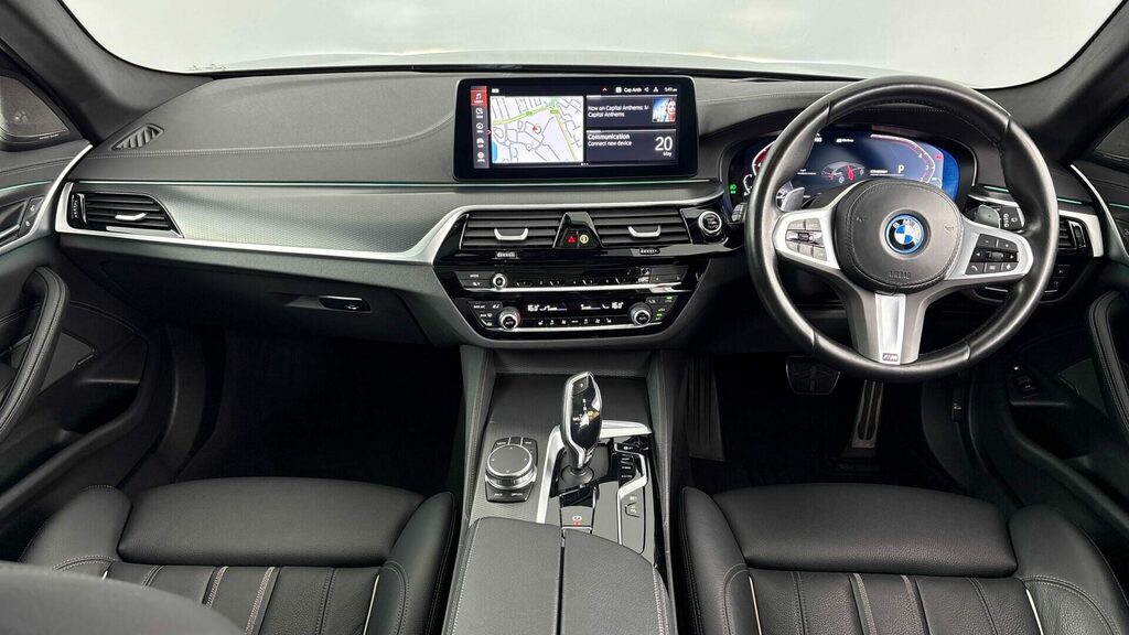 BMW 5 Series Estate YK23VTS Blue #4
