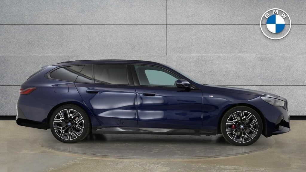 BMW 5 Series Estate YG75TNJ Blue #3