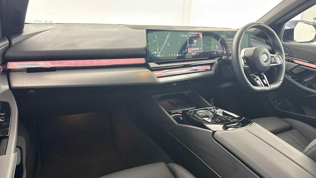 BMW 5 Series Estate YG75TNJ Blue #5