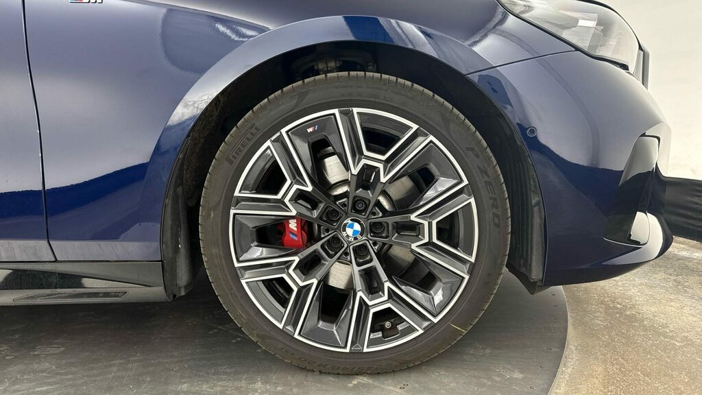 BMW 5 Series Estate YG75TNJ Blue #6