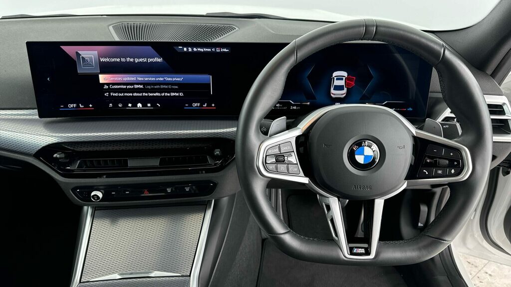 BMW 3 Series Saloon YH74WGZ White #5