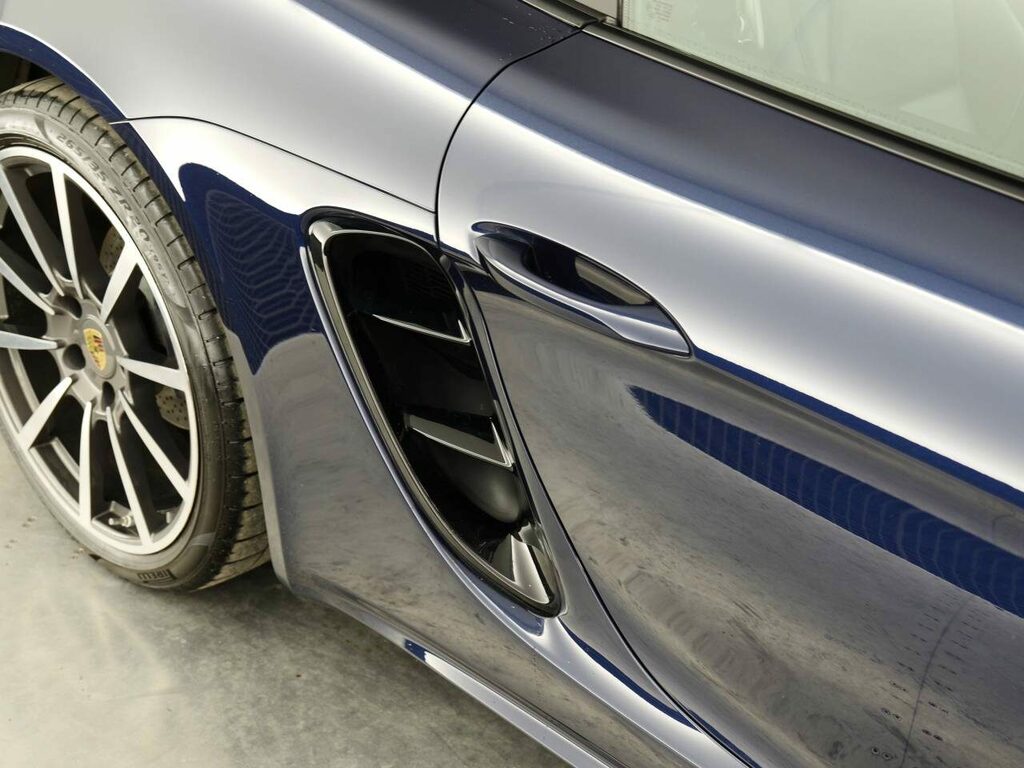Porsche 718 Gt4 Pdk  #12