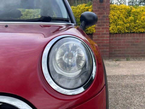 Mini Hatch 2014 14 1.5 VU64EBN Red #3