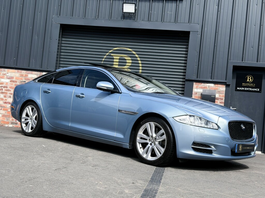 Jaguar XJ Saloon 3.0 D V6 Premium Luxury 201060 BM60JAG Blue #2