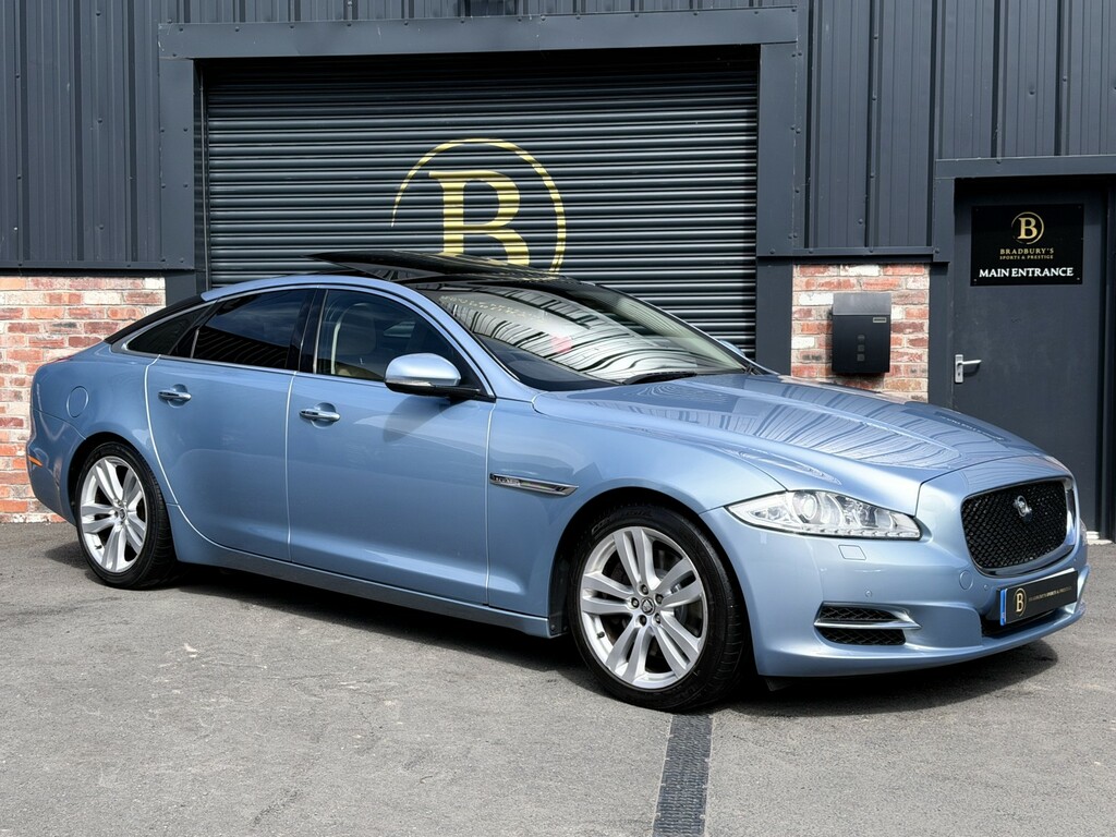 Jaguar XJ Saloon 3.0 D V6 Premium Luxury 201060 BM60JAG Blue #4