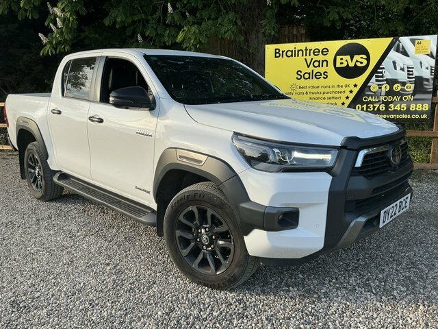 Toyota HILUX D-4d Invincible X Pickup DY22BCE White #3