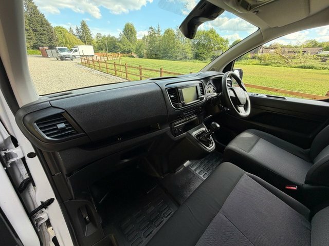 Citroen Dispatch Bluehdi 1000 Enterprise Edition KW73AYL White #3
