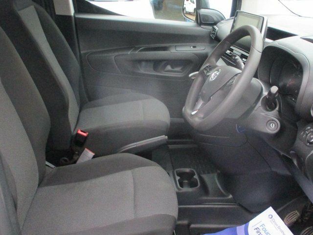 Vauxhall Combo Turbo D 2300 Prime White