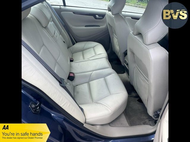 Volvo S60 S Saloon ET51LHD Blue #6