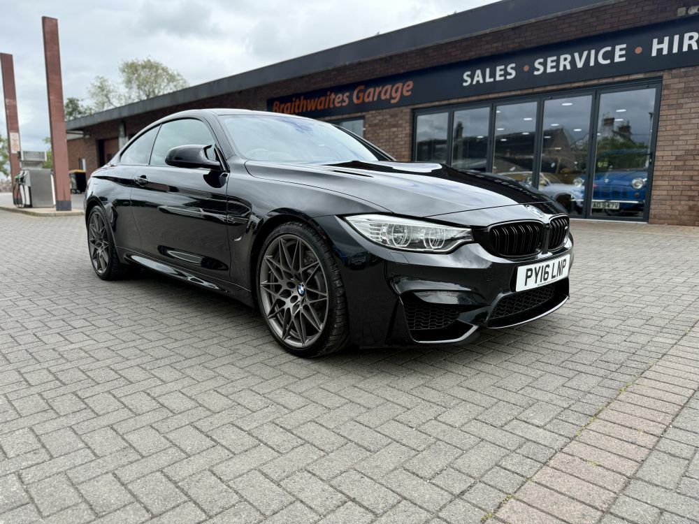 BMW M4 3.0 Biturbo Competition Dct PY16LNP Black #2