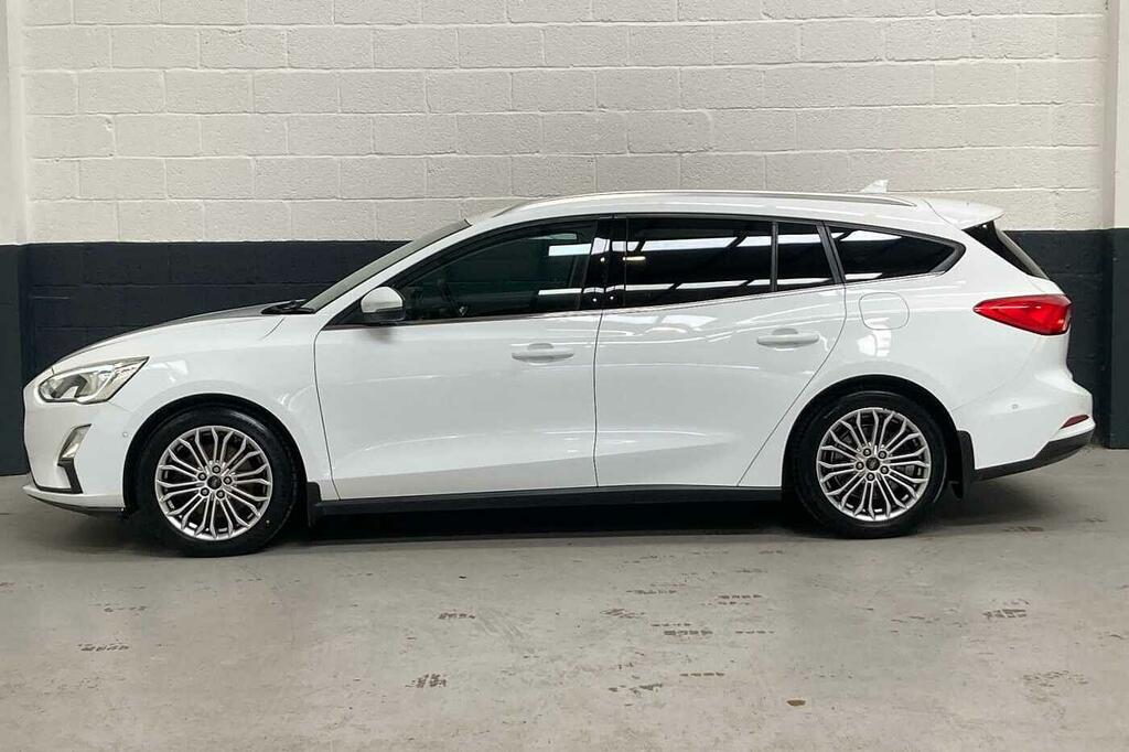 Ford Focus 1.0T Ecoboost Titanium X Euro 6 Ss FL19ZXV White #4