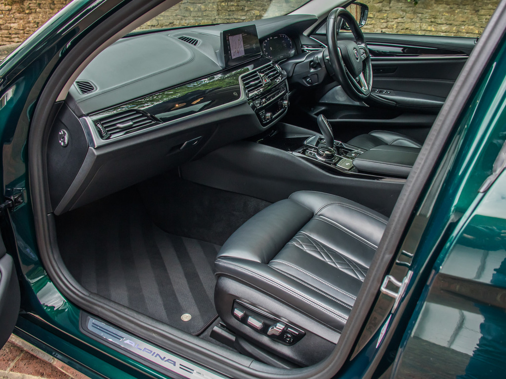 BMW Alpina Estate Black #18