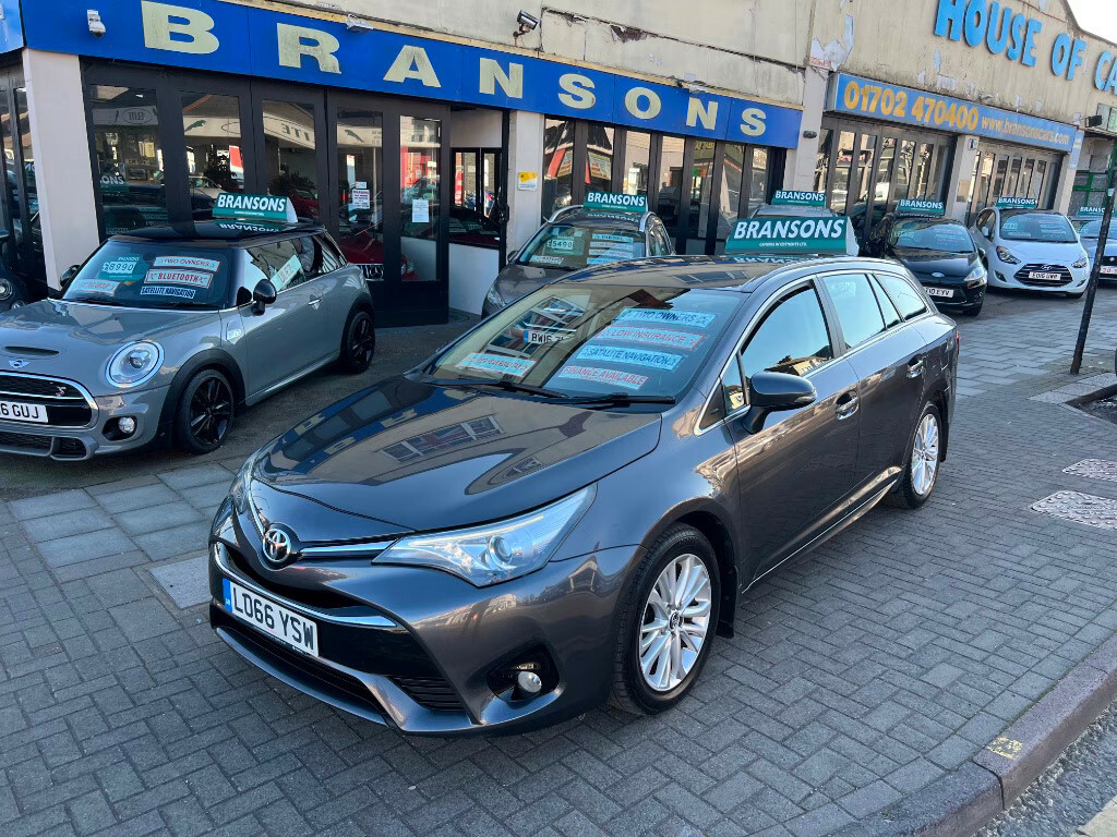 Toyota Avensis 1.6D Business Edition Estate L066YSW Grey #5