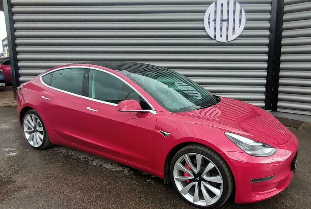 Tesla Model 3 Dual Motor Performance 4Wde Performanc Red