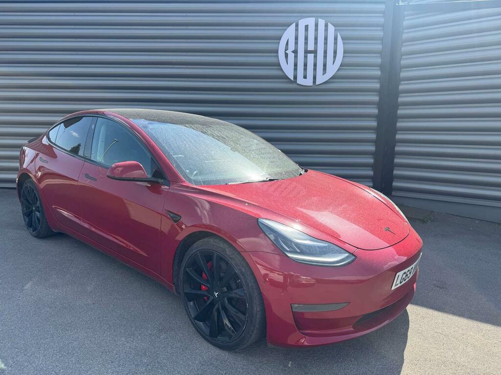 Tesla Model 3 Dual Motor Performance 4Wde Performanc Red