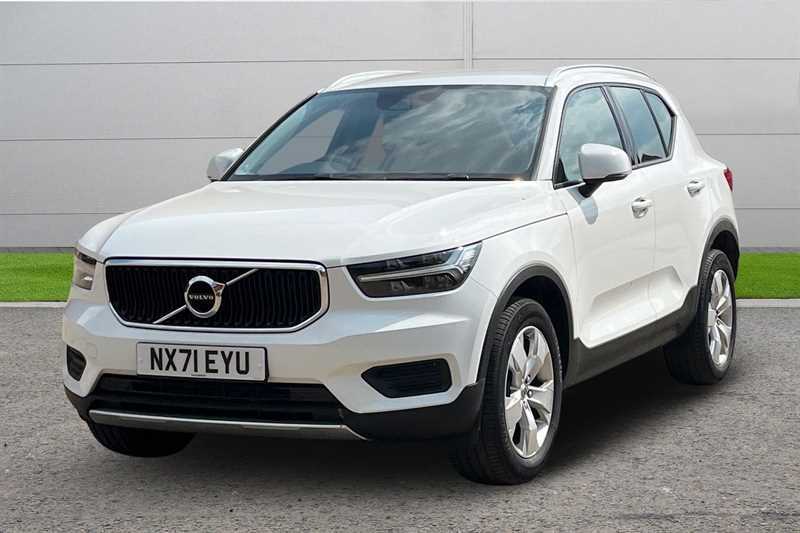 Volvo XC40 1.5 T3 163 Momentum White