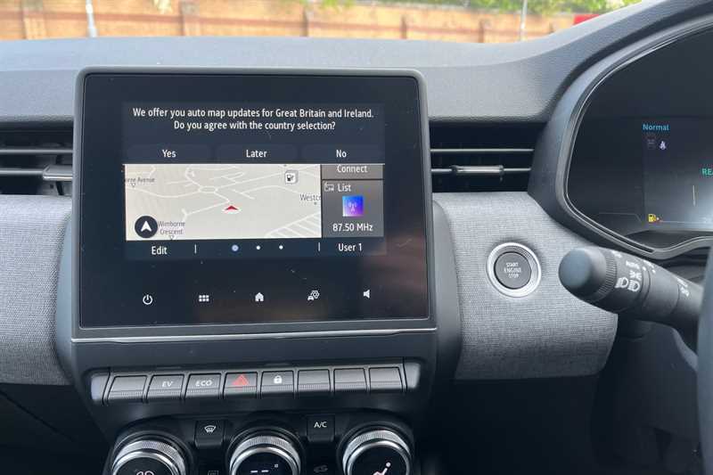 Renault Clio 1.6 E-tech Full Hybrid 145 Evolution YK73GBG Grey #6