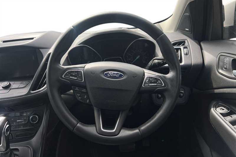 Ford Kuga 1.5 Ecoboost 176 Titanium X Edition EJ69JNV White #4