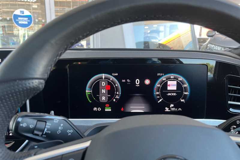 Volkswagen Passat 1.5 Tsi Ehybrid R-line Dsg DG25XPB White #2