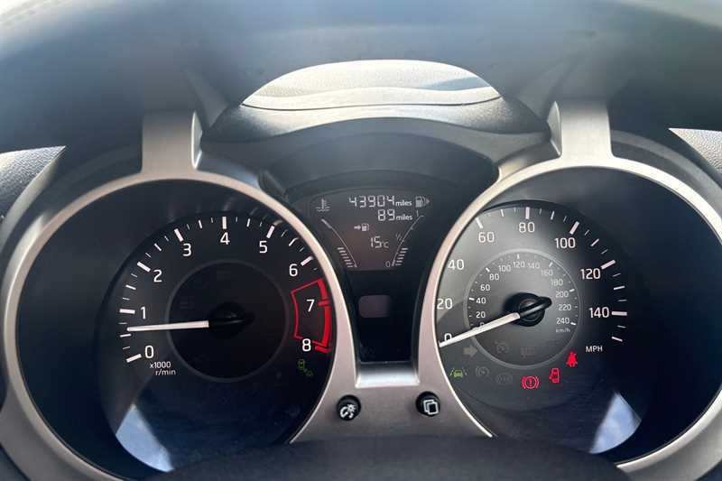 Nissan Juke 1.6 112 Tekna Bose BD19VDN Red #3