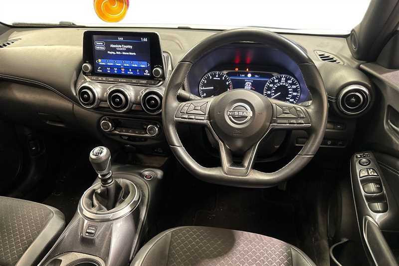 Nissan Juke 1.0 Dig-t 114 N-connecta MF23XAL White #4