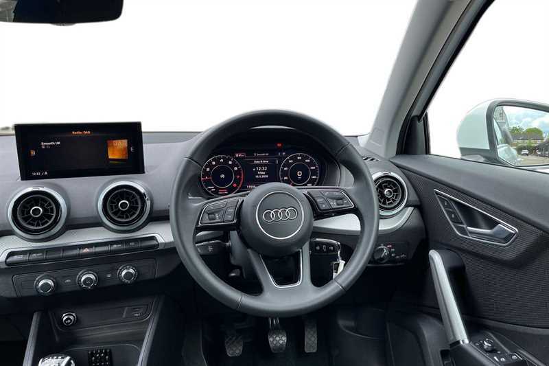 Audi Q2 30 Tfsi Sport KF73WTD White #4